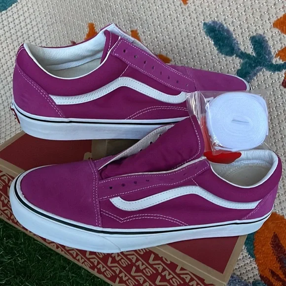 Vans •Old School Fuchsia Red/True White Men’s sneakers